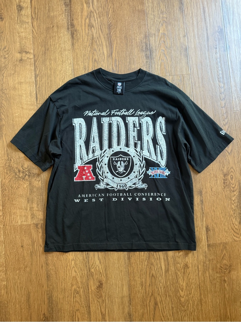 New Era Las Vegas Raiders Oversized T-Shirt Size Medium